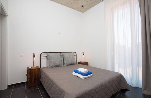 Historical Center Apartment | Bridge House 103 - 2Br Modern Apt close to beach and city centre