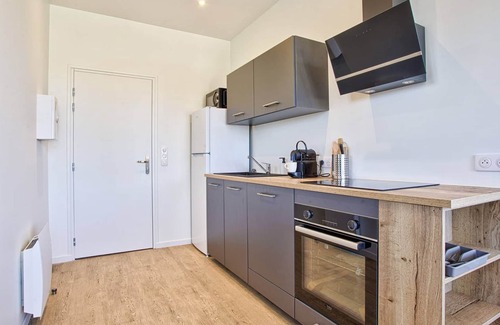 Merville-Franceville-Plage Apartment | Bright apartment with 2 balconies, 600m from the beach