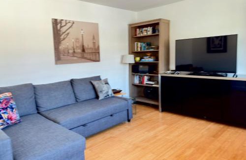 Earl's Court Apartment | Bright 1 Bedroom Central London