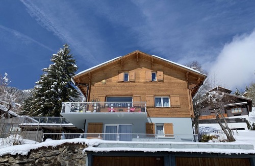Leysin House | Bright 2.5 room apartment with terrace and garden