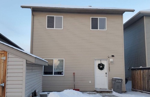 Grande Prairie House | Bright 2 Bedroom Basement Suite