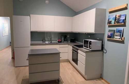 Jorpeland House | Bright 2-bedroom apartment with spectacular fjord views in Jørpeland.