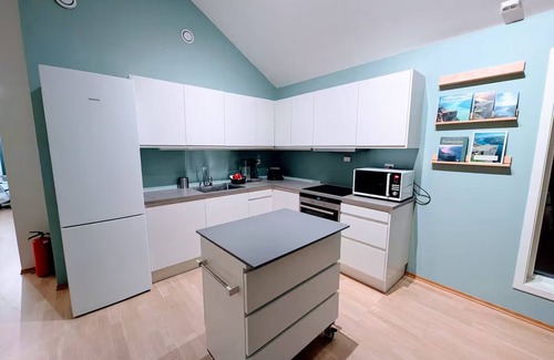 Jorpeland House | Bright 2-bedroom apartment with spectacular fjord views in Jørpeland.