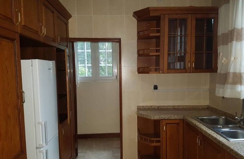 Remera House | Bright 2 bedroom with AC
