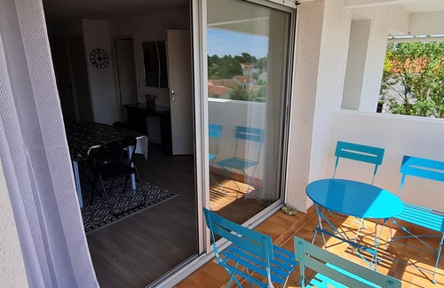 Meschers-sur-Gironde Apartment | Bright 2-Room Apartment with Terrace and Parking, Close to Beaches and Shops