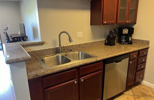 Willow Glen Condo | Bright 2B2B near Santana Row