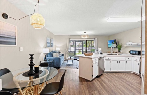 Little River Condo | Bright 2BR Condo | Poolside Patio | Near Beach