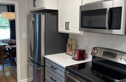 West Lafayette House | Bright 3-bedroom bungalow 1.3 miles from Ross-Ade