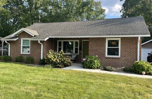 West Lafayette House | Bright 3-bedroom bungalow 1.3 miles from Ross-Ade