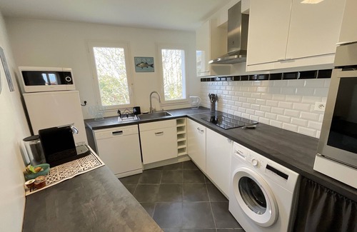 Voisins-le-Bretonneux Apartment | Bright 3-room apartment with balcony 12 min from Versailles and 5 min from the Golf National!