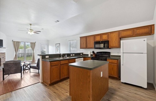 Royse City House | Bright 4 Queen Bedroom Home!