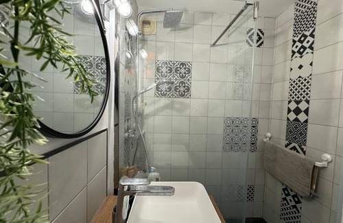 Beaulieu - Maladrerie - Saint-Paul Apartment | Bright 50 m² in the heart of Caen