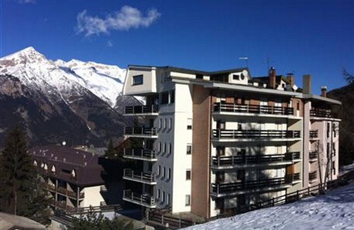 Sauze d'Oulx Apartment | Bright accommodation in Sauze D'Oulx near the ski slopes ideal for families