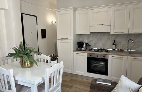 Terrasini House | Bright, air-conditioned apartment with a large terrace a few steps from the sea