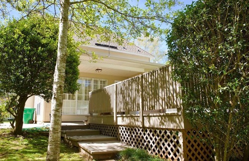 Covington House | Bright & Airy, Fully Furnished Single-Family Home in the Heart of Covington.nnnn