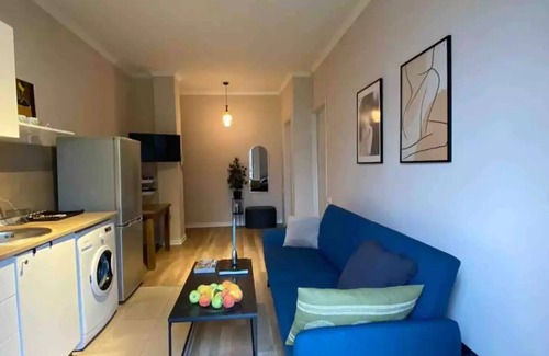 Old Boulevard Apartment | Bright and airy apartment N8B