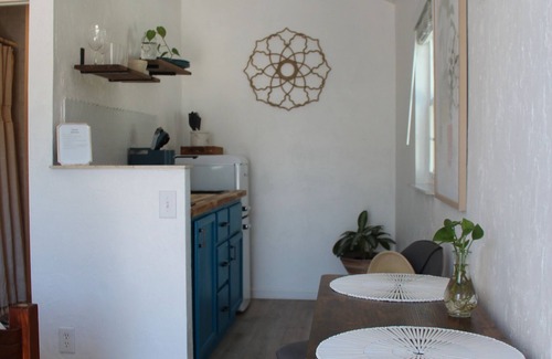 Riviera Beach Cottage | Bright and airy studio 10 minutes from downtown West Palm Beach!