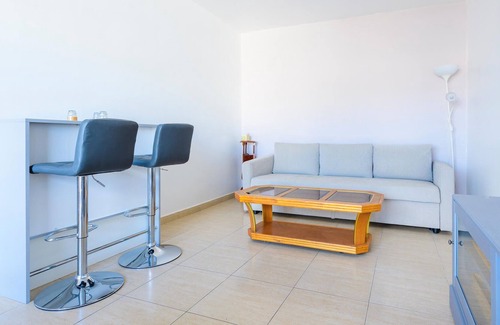 Torreblanca Apartment | Bright and cozy apartment with shared pool and sea view.