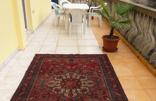 Maini Apartment | Bright and fresh beach apartment - Stay 6 nights and get the 7 the night free