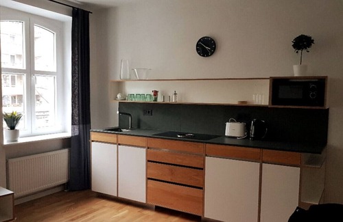 Friedenau Apartment | Bright and newly renovated apartment near Schöneberg