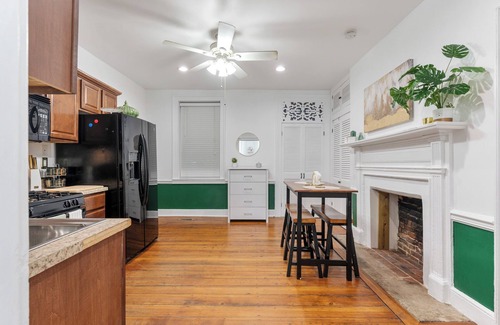 Old Town Fredericksburg Apartment | Bright and Spacious Studio in Heart of FXBG