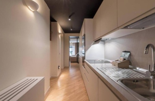 Milan Centre Apartment | Bright and Spacious Apartment Steps from Milan’s Iconic Landmarksn