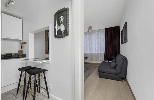 Abingdon Apartment | Bright and stylish Kensington apartment