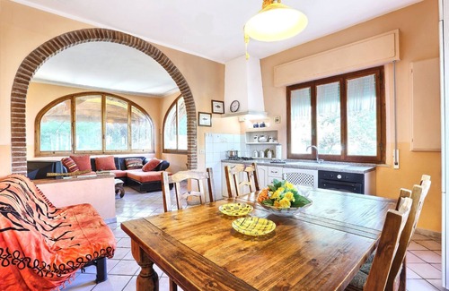 Mazzanta Apartment | Bright and wide apartment only 100 mt from the sea