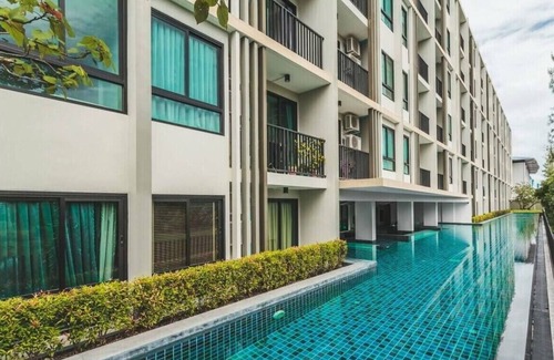 Bang Tao Apartment | Bright apartment at Boat Avenue- fast WIFI, washer