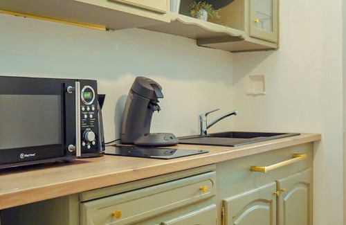 Le Rouet Apartment | Bright apartment in Marseille