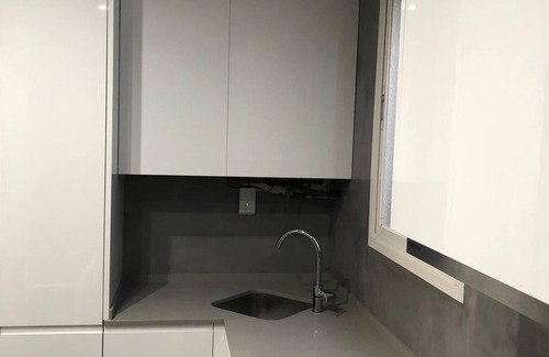 Sant Antoni Apartment | Bright apartment in the center of Barcelona.