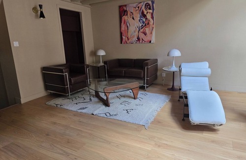 Nimes City Centre Apartment | Bright apartment in the historic heart of Nîmes