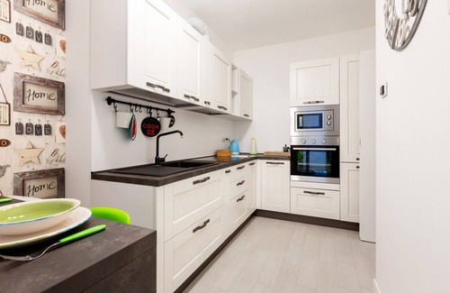 Milan Apartment | Bright apartment included in a building of very recent construction