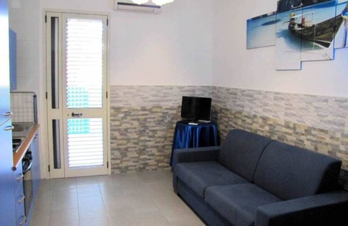 Baia Verde Apartment | Bright apartment near Baia Verde beaches