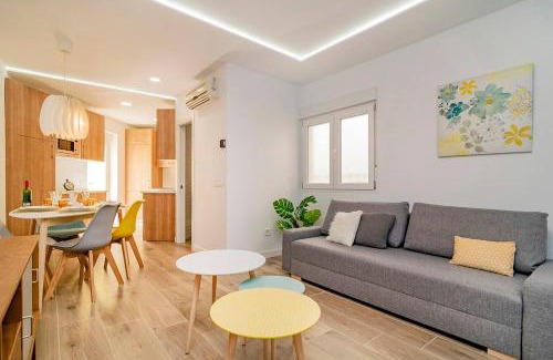Carabanchel Apartment | Bright apartment near Casa de Campo by Batuecas