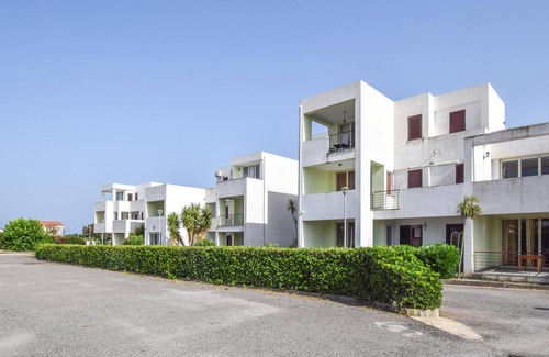Isca Marina Apartment | Bright apartment with sea view, located on the east coast of Calabria.