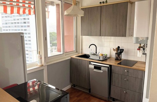 La Panouse Apartment | Bright apartment with balcony