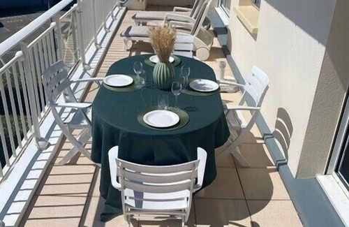 Merlimont-Plage Apartment | Bright apartment with balcony in the sun