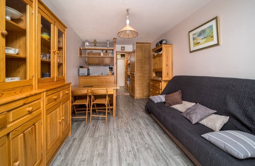 Allos Apartment | Bright app, 4 ppl, near the slots