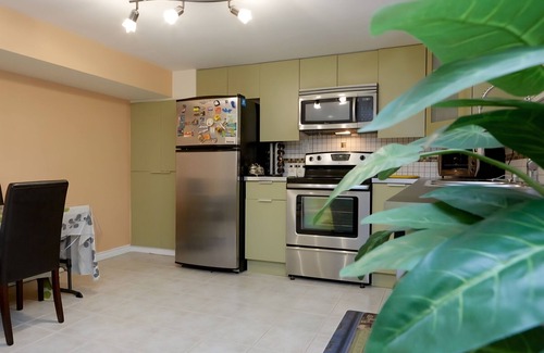 Richmond Hill House | Bright Basement Suite | 2BR + Organic King Bed