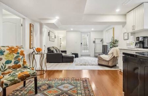 Churchill Meadows House | Bright Basement retreat in Mississauga