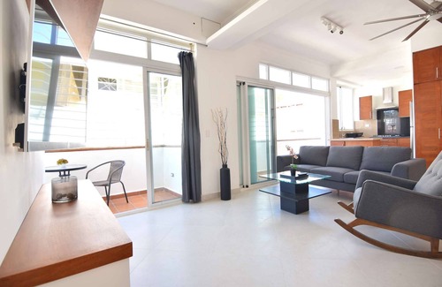 San Anton Apartment | Bright & Clean 2BR in BEST Colonial Zone Location