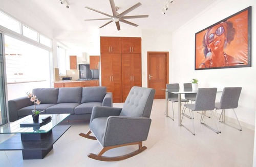 San Anton Apartment | Bright & Clean 2BR in BEST Colonial Zone Location