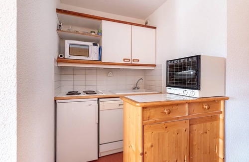 La Perriere Apartment | Bright Cocoon With Balcony And View On The Valley