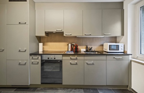 Enge Apartment | Bright & Comfortable Apartment Near Zug Station