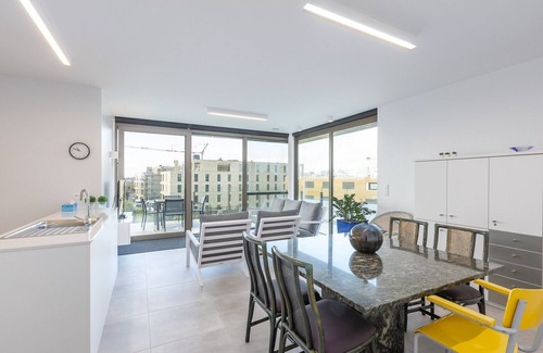 Wilskerke Apartment | Bright Corner Apartment