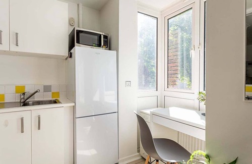 Ferndale Apartment | Bright & Cosy One-Bed Apartment