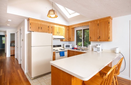 Harwich Port House | Bright & Cozy Harwich Getaway near Beach & Trails