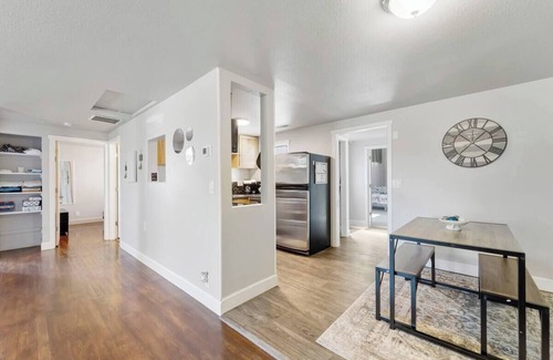 Tri-Cities House | Bright & Cozy Home