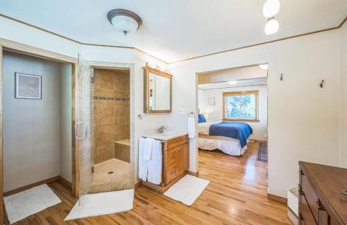 Littleton House | Bright & Cozy House Centennial Littleton 4 Bed 3 Bath
